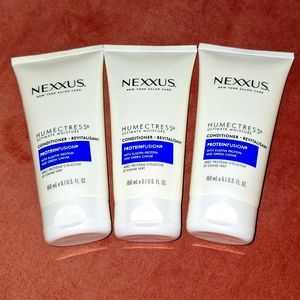 Nexxus Humectress Ultimate Moisture Conditiner